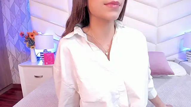 Lizzi Hotman  online show from 02/10/26, 08:35