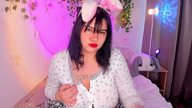 Snapshot of TinColada chatting on 12/02/25, 09:14 TinColada online show from 12/02/25, 09:14