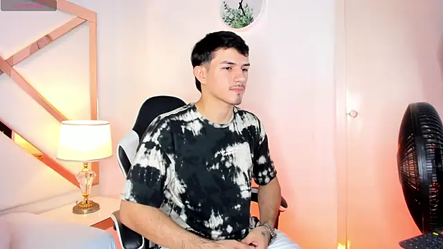 Snapshot of Justin_duque chatting on 11/29/25, 07:39 Justin duque online show from 11/29/25, 07:39