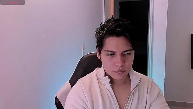 Snapshot of Asta_YunoXXX chatting on 07/19/26, 03:32 Asta YunoXXX online show from 07/19/26, 03:32