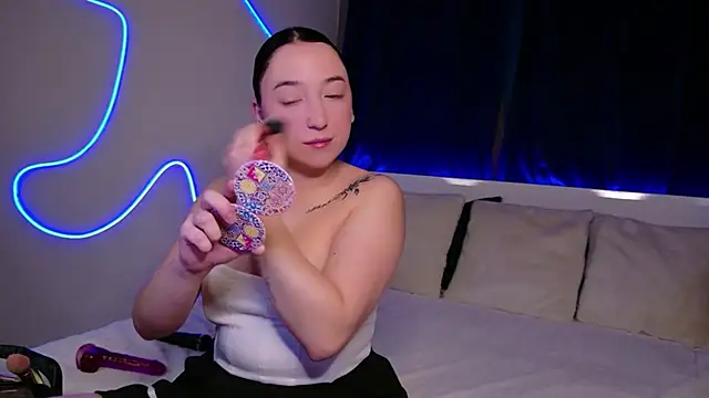 AVA MAXX online show from 12/01/25, 05:45