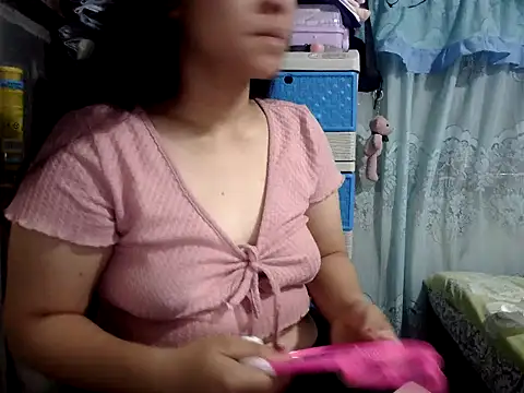 xxdreamgirl69 online show from 04/05/26, 10:07