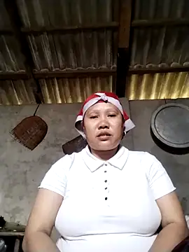 Snapshot of LeoPet2x chatting on 02/25/26, 06:01 LeoPet2x online show from 02/25/26, 06:01