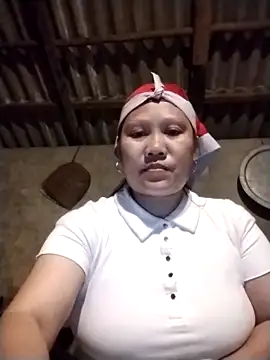 Snapshot of LeoPet2x chatting on 02/26/26, 06:29 LeoPet2x online show from 02/26/26, 06:29