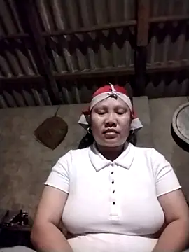 Snapshot of LeoPet2x chatting on 02/27/26, 11:05 LeoPet2x online show from 02/27/26, 11:05