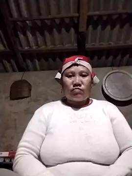 Snapshot of LeoPet2x chatting on 03/03/26, 02:12 LeoPet2x online show from 03/03/26, 02:12