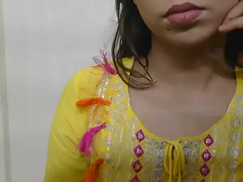 Snapshot of Sandhya54 chatting on 12/04/25, 08:23 Sandhya54 online show from 12/04/25, 08:23