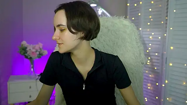 KateWillows online show from 12/02/25, 12:21