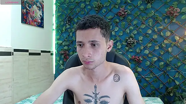 LucassSmith11 online show from 04/19/26, 08:02