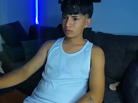 Mikke18 online show from 12/16/25, 04:50