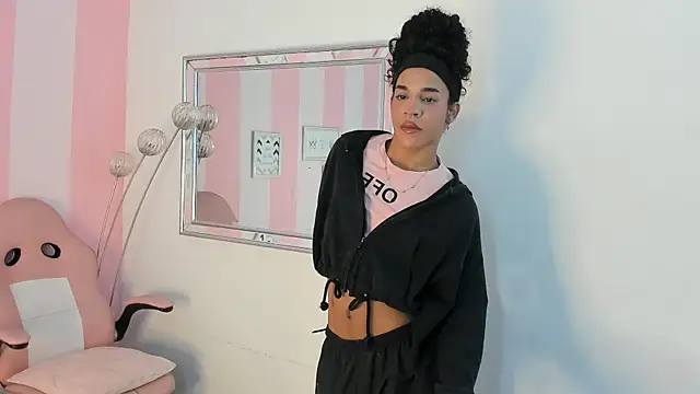 Amaia Monroe online show from 02/16/26, 09:27