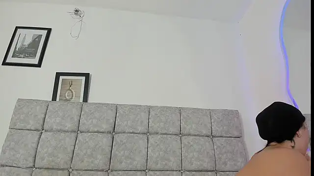 sofiia smith  online show from 01/15/26, 06:44