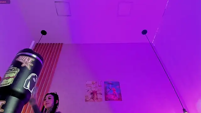 Snapshot of Valerykat_ chatting on 03/04/26, 12:11 Valerykat online show from 03/04/26, 12:11