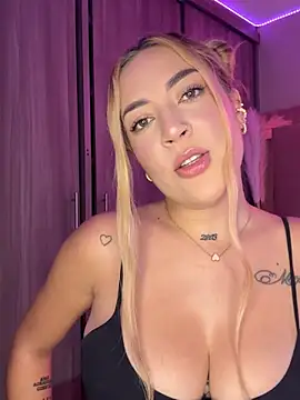 Snapshot of AlyonaWester_ chatting on 02/12/26, 09:21 AlyonaWester online show from 02/12/26, 09:21