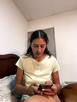 laia williamss online show from 12/23/25, 02:42