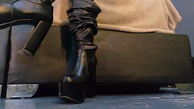 MilaDeRoux online show from 02/19/26, 03:35