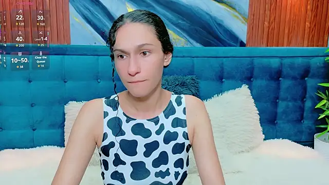 Snapshot of violeta_0426 chatting on 04/30/26, 11:27 violeta 0426 online show from 04/30/26, 11:27