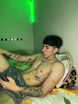 wil hot online show from 11/29/25, 05:16