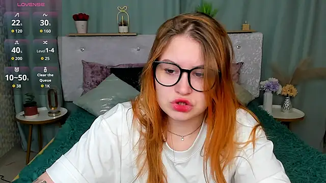 MilanaXHoney online show from 02/04/26, 12:49