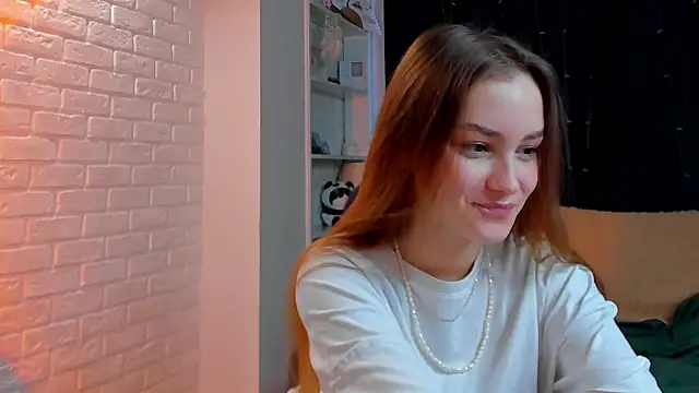 Snapshot of LouiseFlower_ chatting on 11/30/25, 07:12 LouiseFlower online show from 11/30/25, 07:12