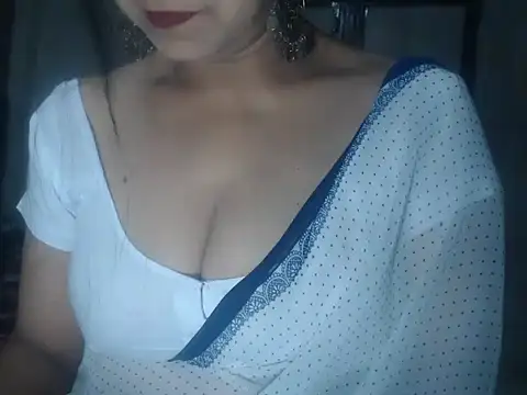 Hotronita123 online show from 01/12/26, 04:01