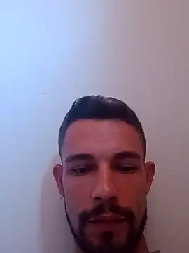 Snapshot of leonct chatting on 11/29/25, 03:04 leonct online show from 11/29/25, 03:04