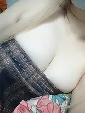 miniiceyya online show from 04/20/26, 05:05