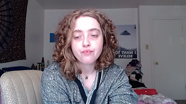 Snapshot of DeliaBlew chatting on 02/09/26, 02:54 DeliaBlew online show from 02/09/26, 02:54