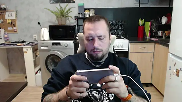 Snapshot of Sukuna_Ryoumen chatting on 12/01/25, 03:39 Sukuna Ryoumen online show from 12/01/25, 03:39