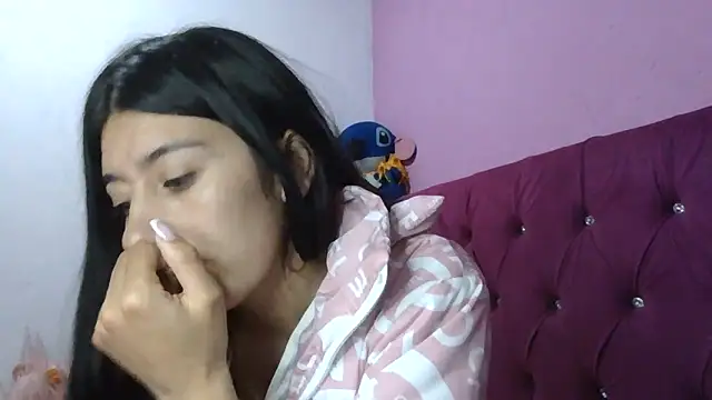 TaylorLove- online show from 12/17/25, 01:11