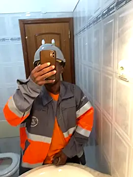 CorrectBrook76 online show from 12/04/25, 11:46