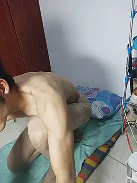 Snapshot of am_cvo1824 chatting on 02/01/26, 07:07 am cvo1824 online show from 02/01/26, 07:07