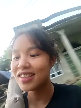 Pretty-haert online show from 12/18/25, 10:21