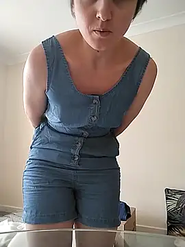 Amy01112 online show from 04/10/26, 02:22