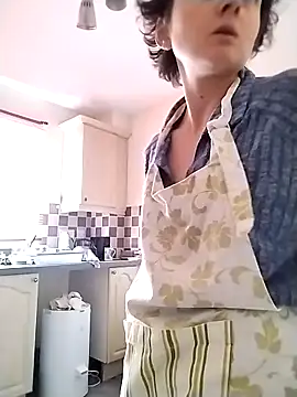Amy01112 online show from 05/06/26, 04:23
