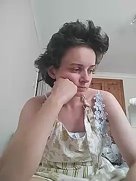 Snapshot of Amy01112 chatting on 06/21/26, 02:30 Amy01112 online show from 06/21/26, 02:30