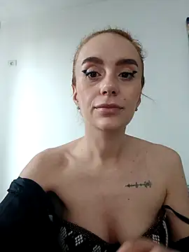 Snapshot of ellie-blue chatting on 12/01/25, 09:14 ellie-blue online show from 12/01/25, 09:14