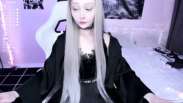 lyric4 online show from 04/12/26, 01:21