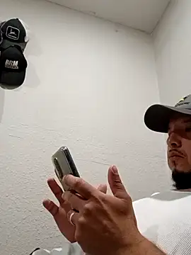 Lalin2323 online show from 02/11/26, 01:21