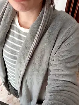 gatitachula93 online show from 02/19/26, 01:40