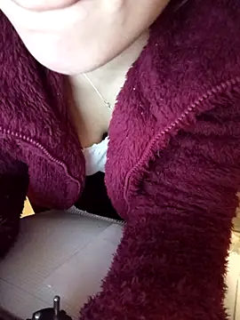 gatitachula93 online show from 03/09/26, 06:01