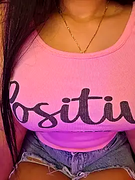 Hot-Haney77 online show from 12/15/25, 09:24