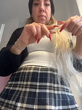 balkanmistress online show from 12/14/25, 10:09