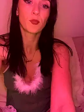 BritishBlueRose online show from 12/18/25, 08:37