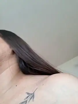 adele 69 online show from 12/17/25, 05:08