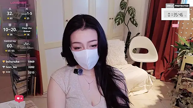 nayomi 34f online show from 04/10/26, 05:34