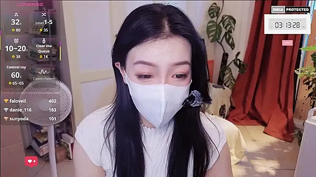 nayomi 34f online show from 06/05/26, 07:14