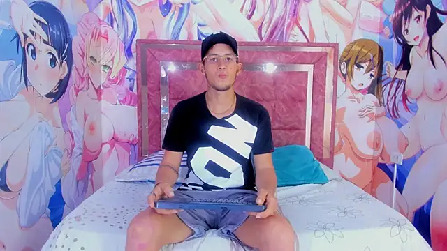 Snapshot of SteelAdonis_ chatting on 12/01/25, 12:43 SteelAdonis online show from 12/01/25, 12:43