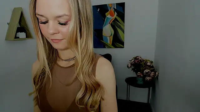 MidnighteAura online show from 05/11/26, 02:56