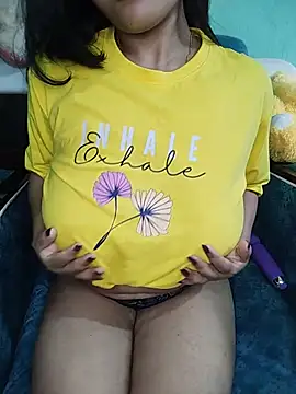 CherrychloeXO online show from 05/23/26, 05:12